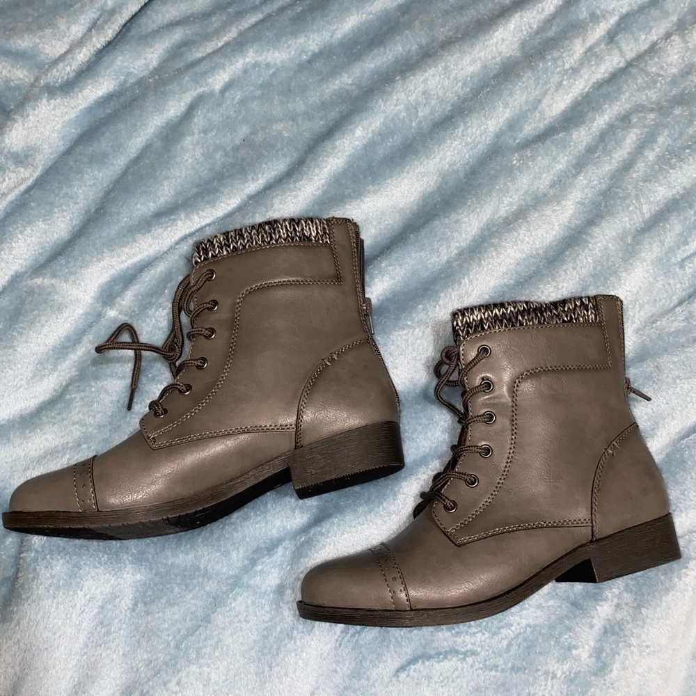 Gray combat boots - BRAND NEW!